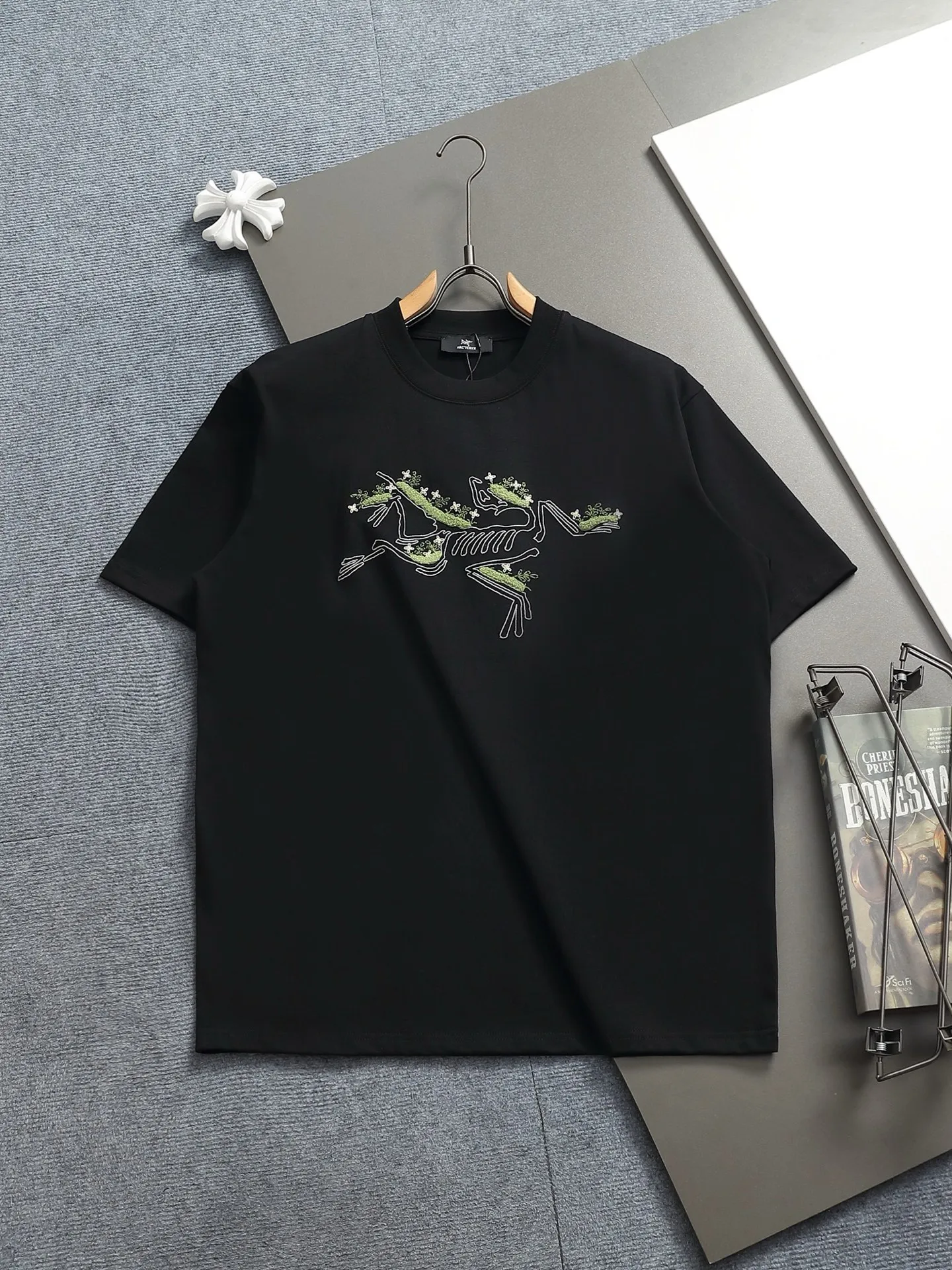 （ ） Arcteryx Cormac Series Logo LS T Same Style ✅ Size：XS S M L Black White